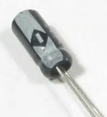 0,47u/100V 105°C, 5x11x2mm, elektrolyt.kondenzátor radiální (I406A) Super Cena